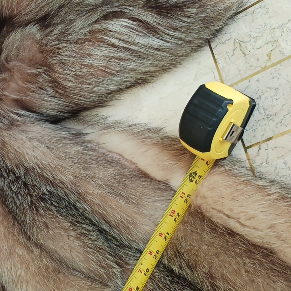 Vintage Silver Fox "full" length fur coat,satin lining, like New..beautiful coat - Picture 8 of 16